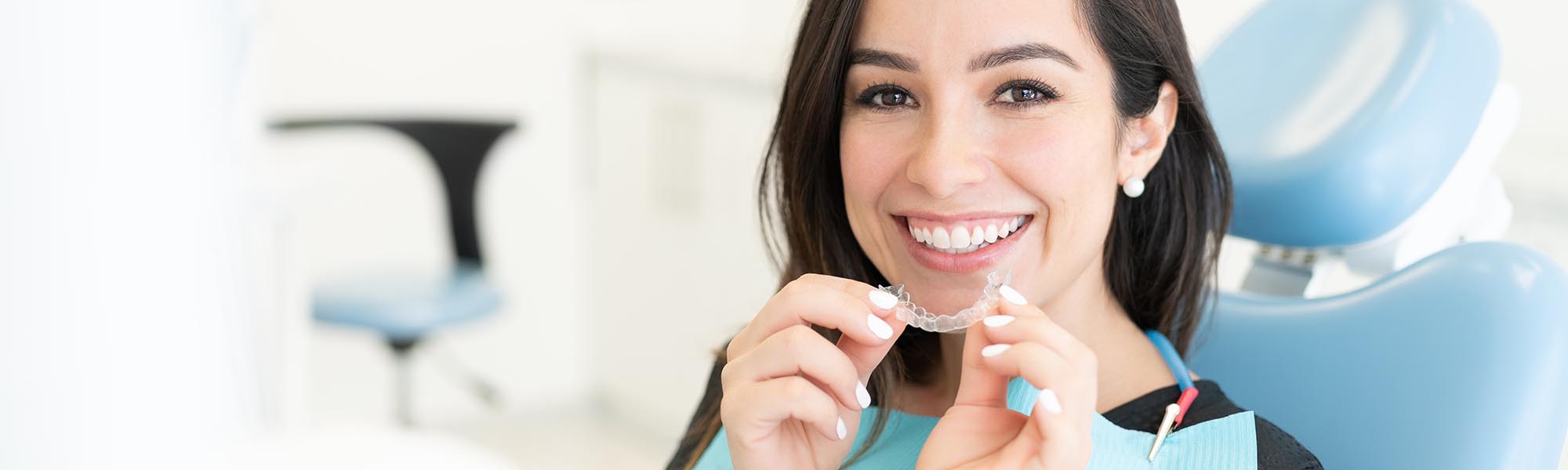 Braces vs. Invisalign for Adults